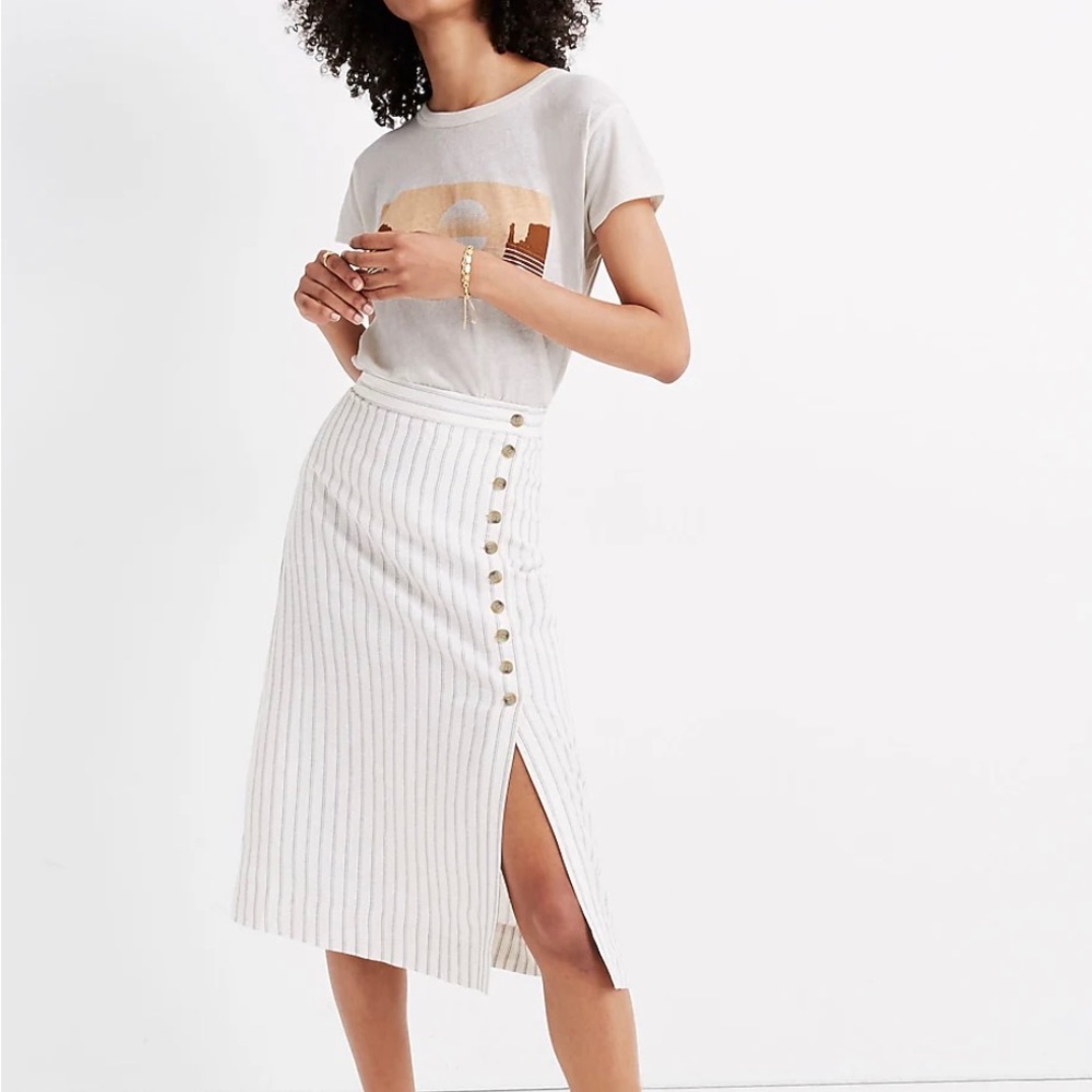 Madewell, Linen blend, Side button midi skirt in pinstripes. Size 4.
